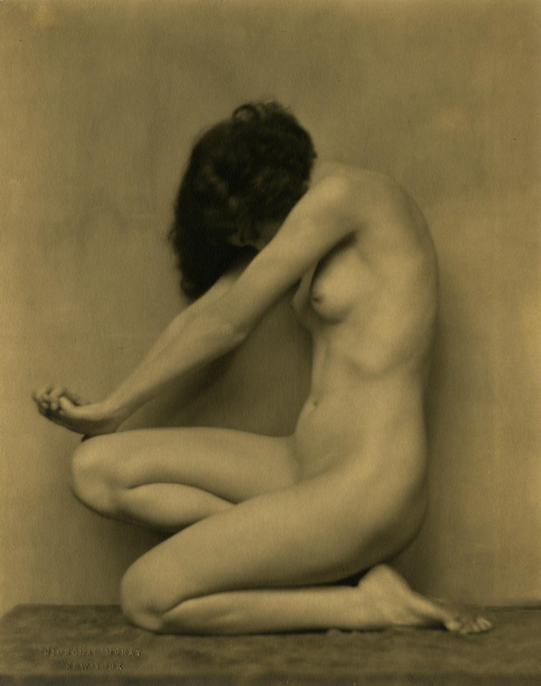 Nicholas Muray :: Dancer and choreographer Doris Humphrey, ca. 1922. Gelatin silver print. | src Eastman Museum