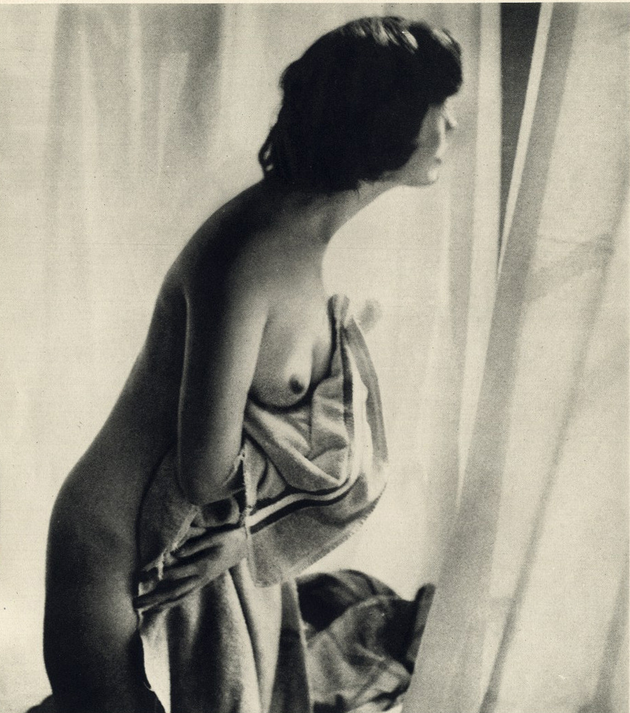 Fernand Fonssagrives :: Untitled, from Figure # 1, 1951 | original source from scanned magazine: puppies and flowers