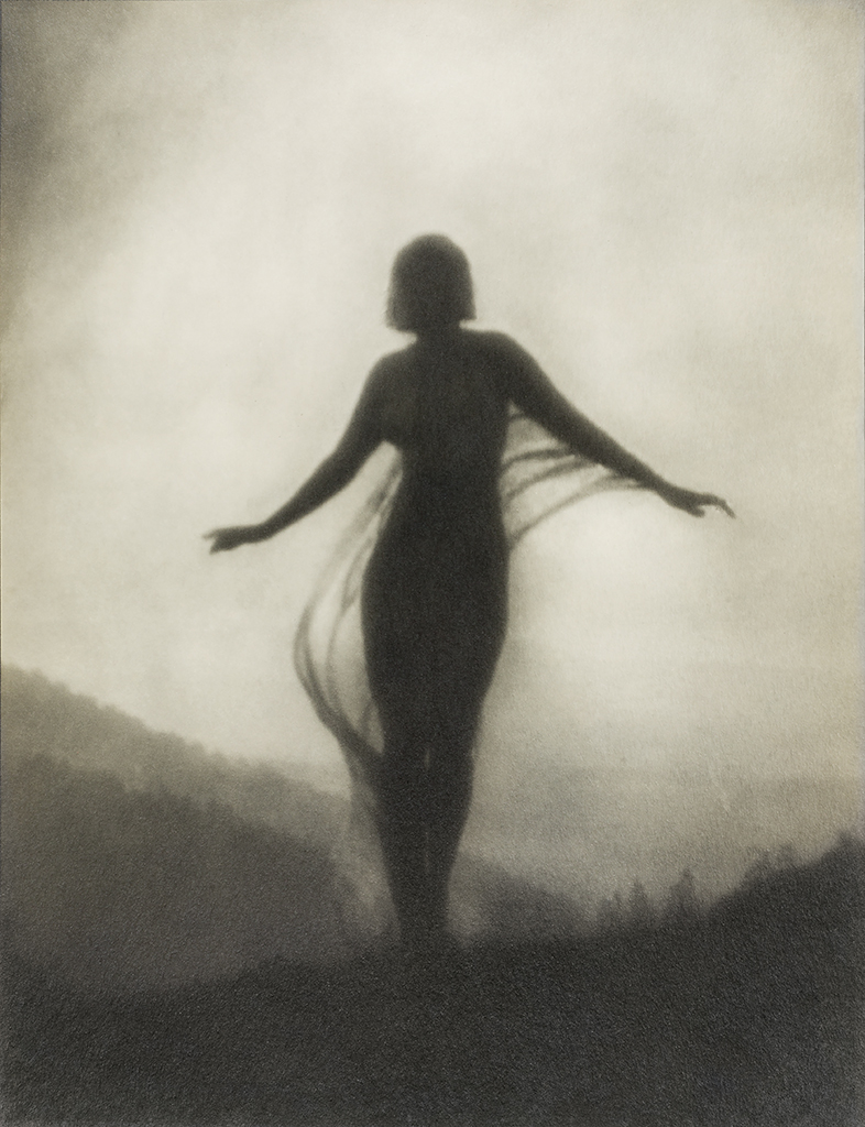 Anne W. Brigman :: The Breeze, 1909, printed 1915, gelatin silver print. | src Wilson Center of Photography via via L’œil de la Photographie