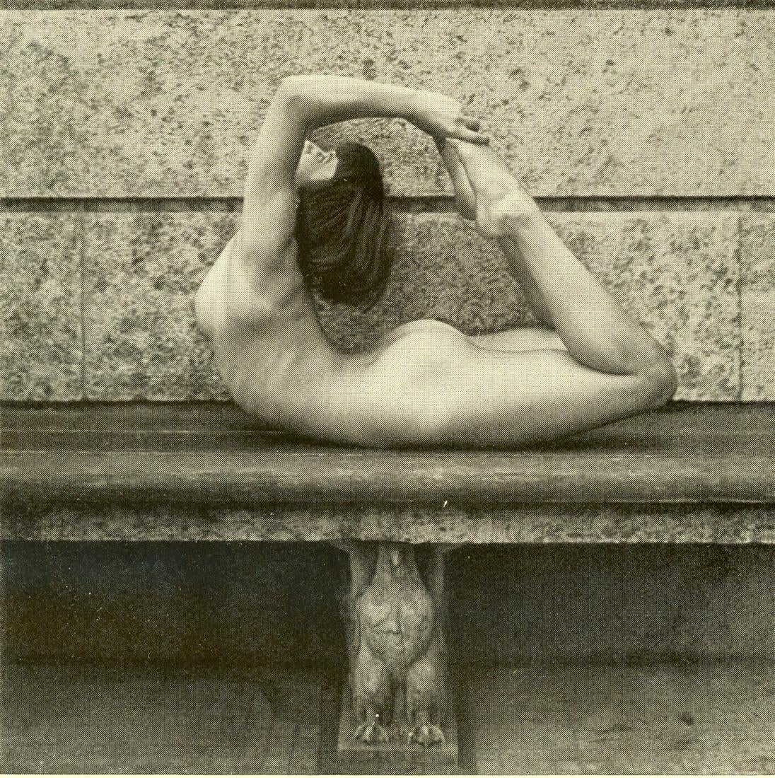 Paul Jsenfels :: Nude, ca. 1927. Photographed at the Herion Dance School in Stuttgart, Germany. | src and hi-res liveauctioneers