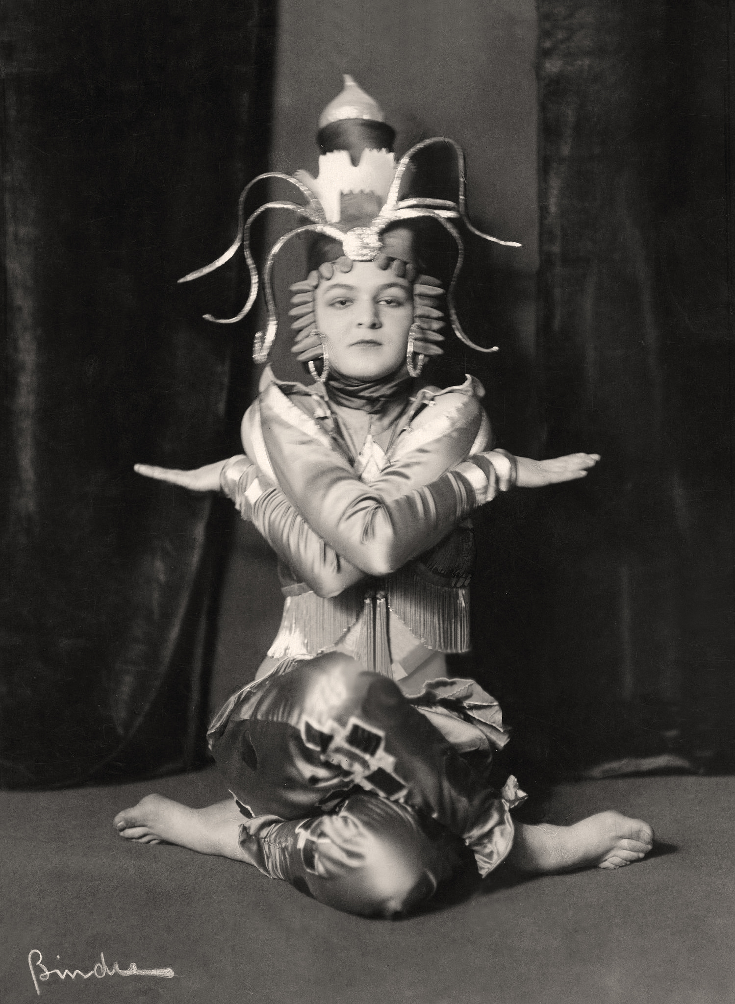 Atelier Binder :: German actress and dancer Anita Berber as "Binga van der Wal". Published in Die Dame 09/1917. | src and hi-res Getty Images