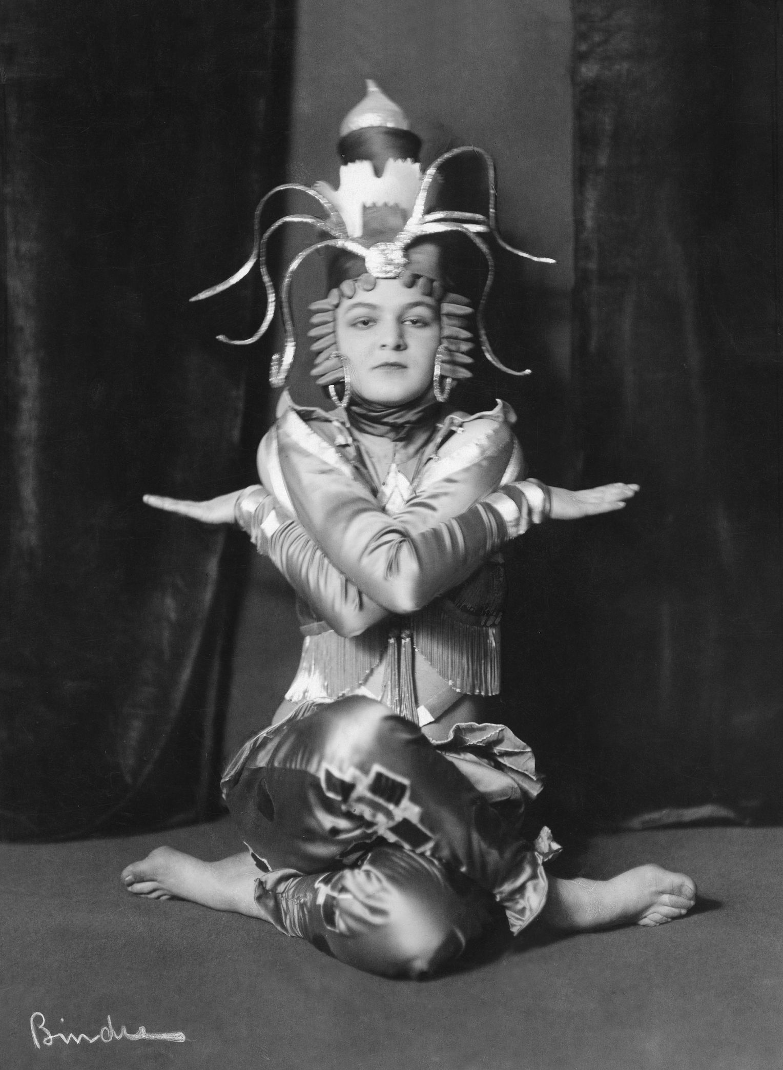 Atelier Binder :: German actress and dancer Anita Berber as "Binga van der Wal". Published in Die Dame 09/1917. | src and hi-res Getty Images