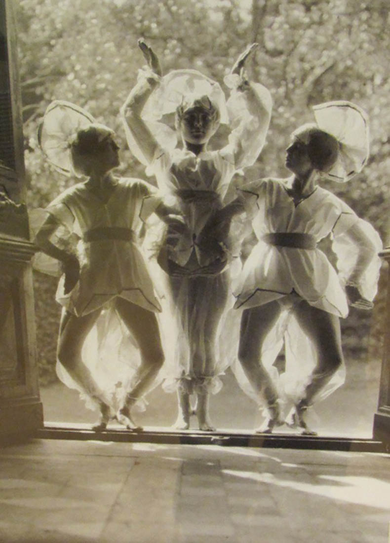 Fred Daniels :: Children of the Margaret Morris (John Fergusson's wife) Summer School at Pourville; Cap d'Antibes, France, early 1920s performing 'Les Funambules', choreographed by  by Loïs Hutton. Daily Express, February 26th, 1925. | src blogspot 