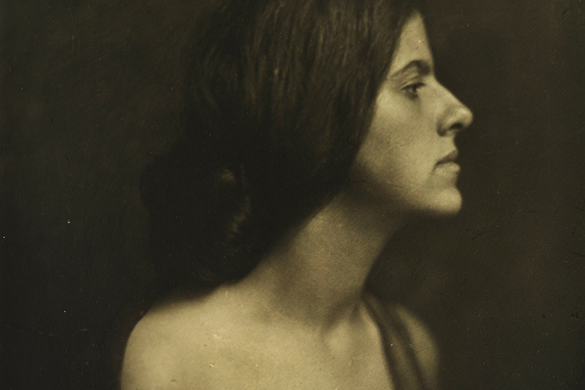 Carolyn & Edwin Gledhill :: Mrs. Dorothy Fenzi, ca. 1912 (detail). From: Before The Selfie: The Gledhill Portrait Collection @ Santa Barbara Museum