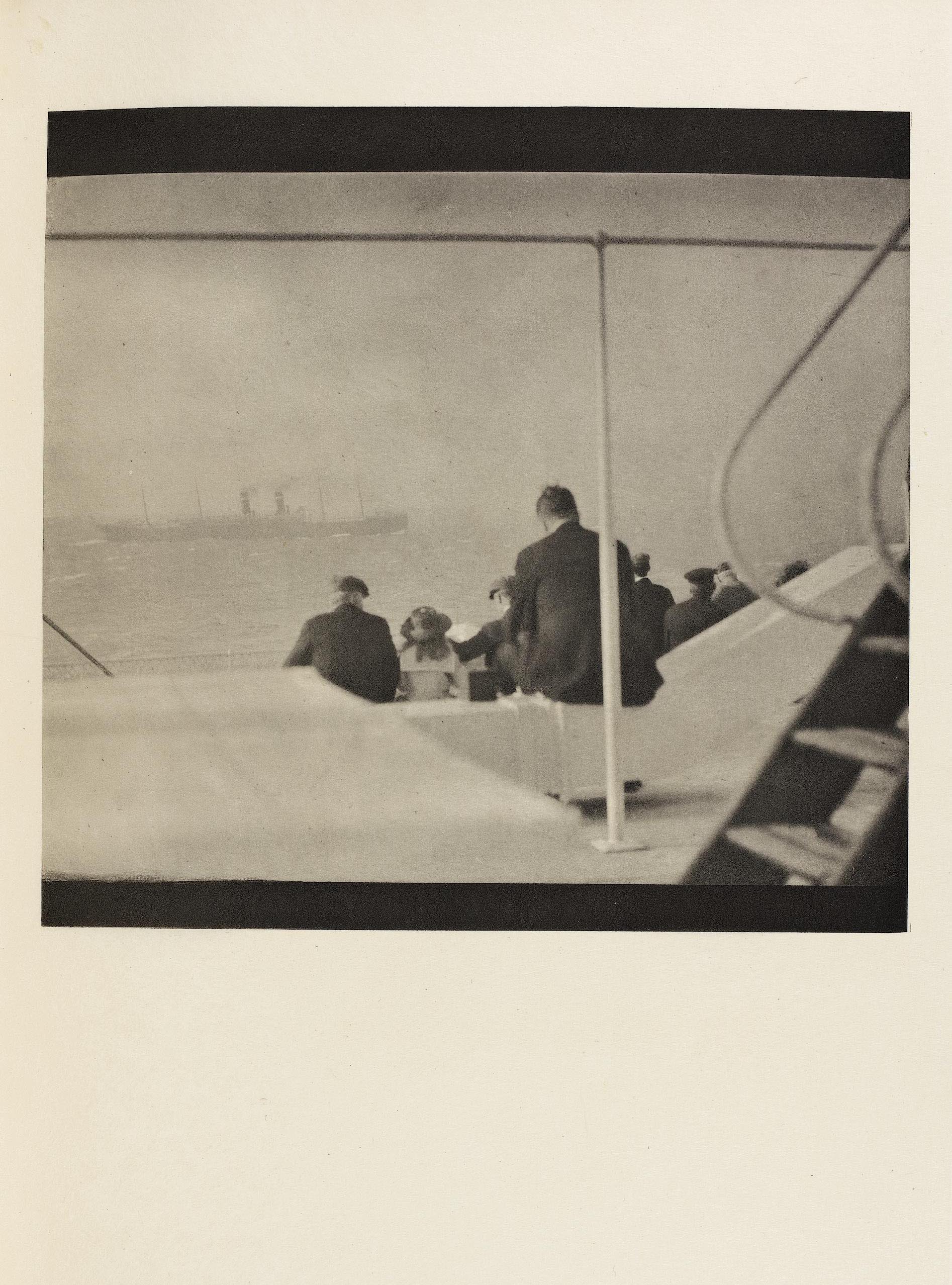 Paul B. Haviland :: Passing Steamer. Published in Camera Work, Heft 39, 1912