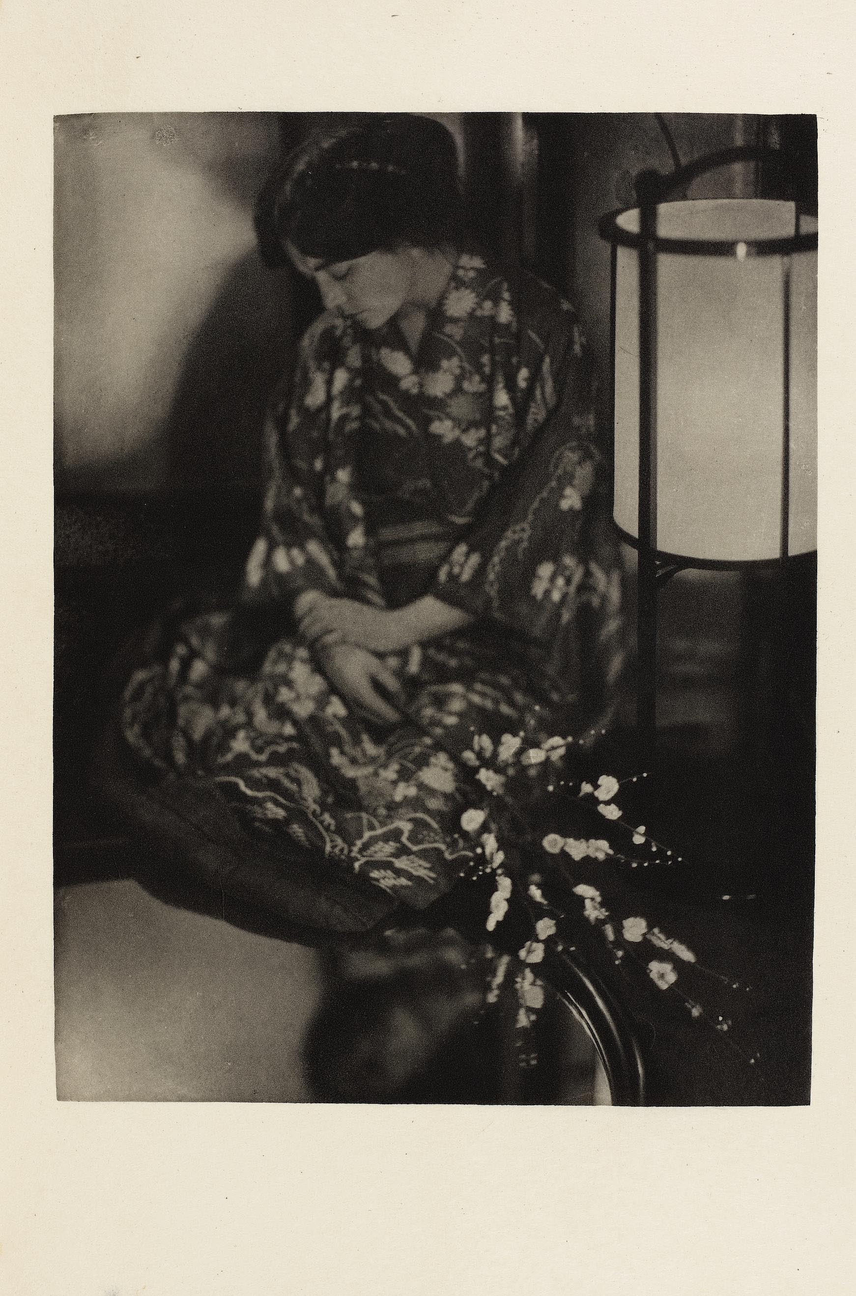 Paul B. Haviland :: The Japanese Lantern. Published in Camera Work: A Photographic Quarterly, Heft 39, 1912