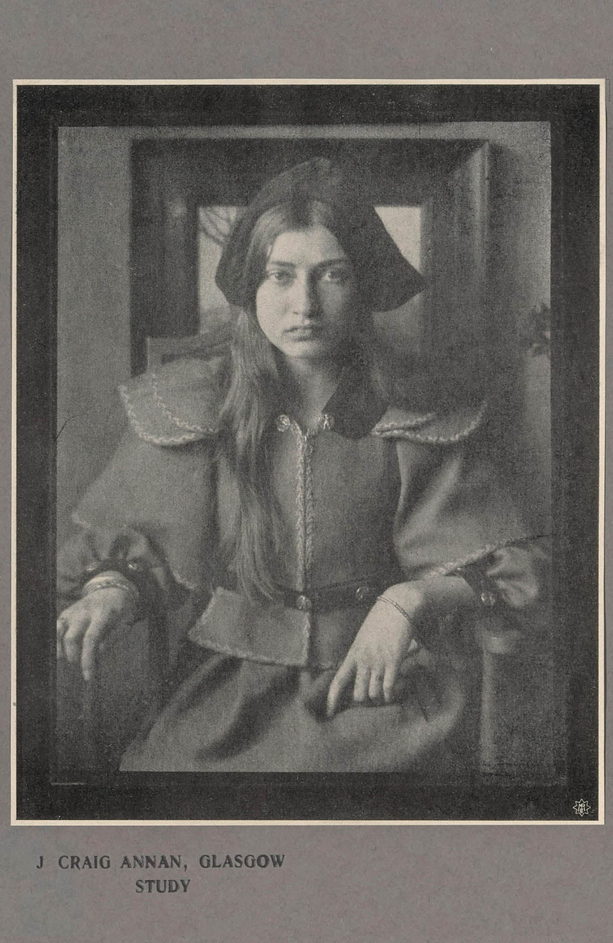 J. Craig Annan (Glasgow) :: Study. Autotypie. From: „Die Kunst in der Photographie", 1908