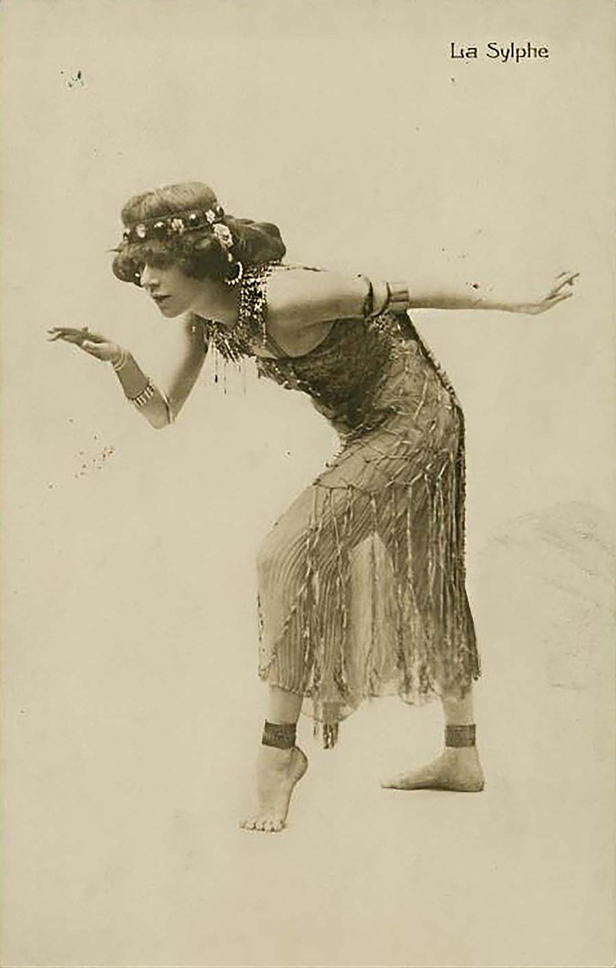 La Sylphe, b. Edith Lambelle Langerfeld (the Dancer Suffrage), 1910s | src NYPL
