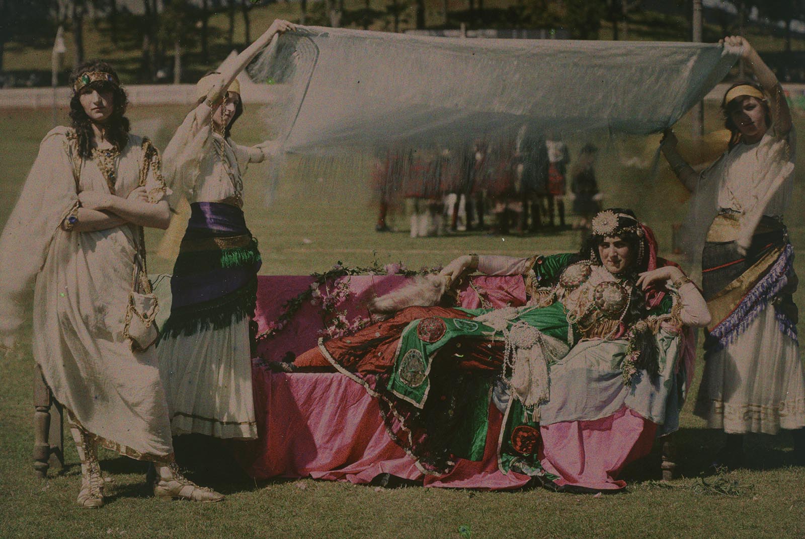 Robert Walrond :: "Cleopatra" in Domain cricket ground, Auckland, 1914. Autochrome. | Te Papa Tongarewa