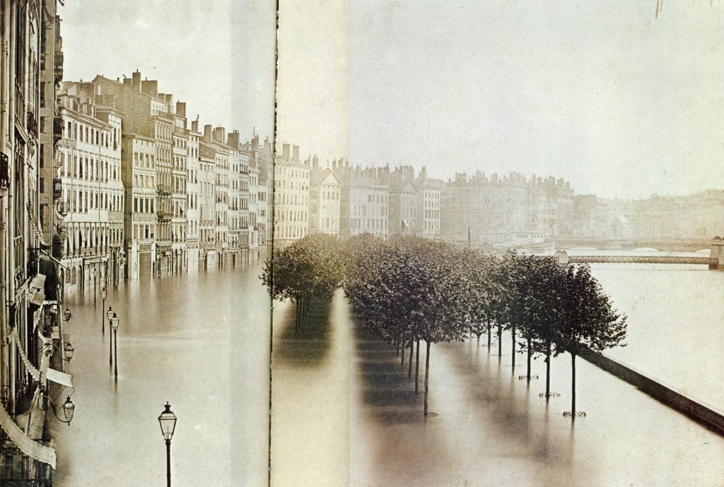 Louis Froissart (1815-1860) :: La rive gauche de la Saône. Inondations à Lyon, 18-05-1856; épreuve sur papier salé. Scanned from publication.