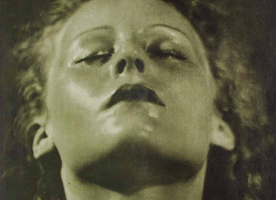 Gregory Harlip :: Ufastar Lilian Harvey dreams in the light of Jupiter. Photographic portrait study. Detail