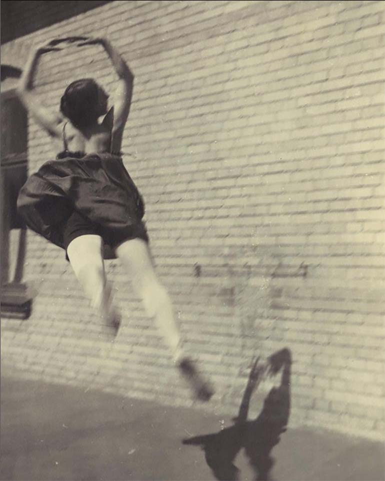 Jenny Hasselqvist in Charlottenlund, Denmark, photo: unknown, 8 May 1919. | src Dansmuseet on IG