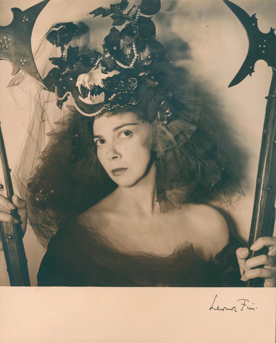 André Ostier :: Argentinian born artist Leonor Fini, ca. 1947. | src Galerie au Bonheur du Jour via Proantic