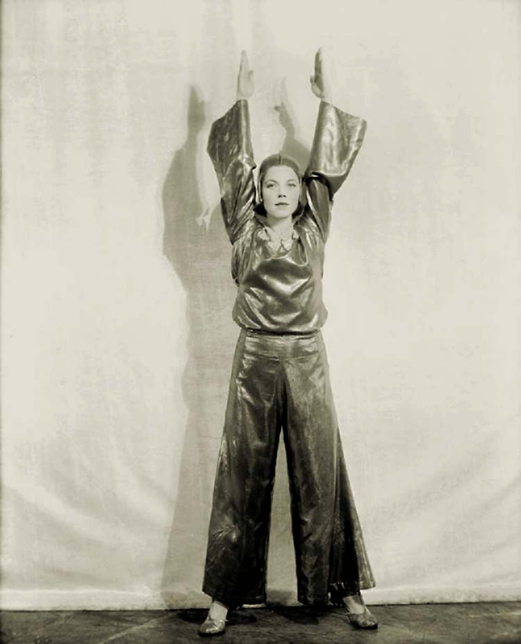 Florence Vandamm :: Tillie / Tilly Losch in ‘The Band Wagon’, 1931. In costume for Act 1·6: The Flag (danced by Tilly Losch)