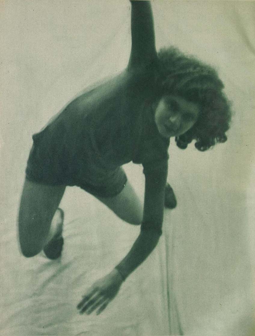 Cami Stone :: From the grid perspective. The American dancer Helen Tamiris. Scherl's Magazin, Band 6, Heft 2, February 1930