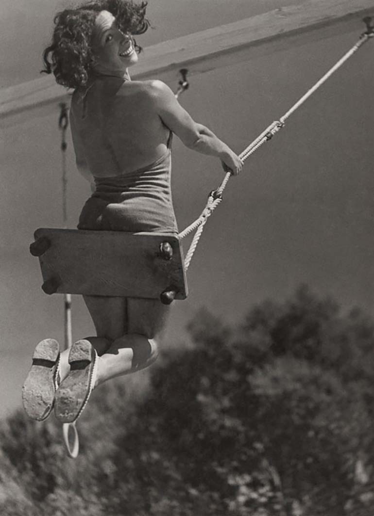 André Steiner (Andor Steiner) :: Lily, Hongrie, 1934. | L'amour et la photographie · Musée Nicéphore Niépce