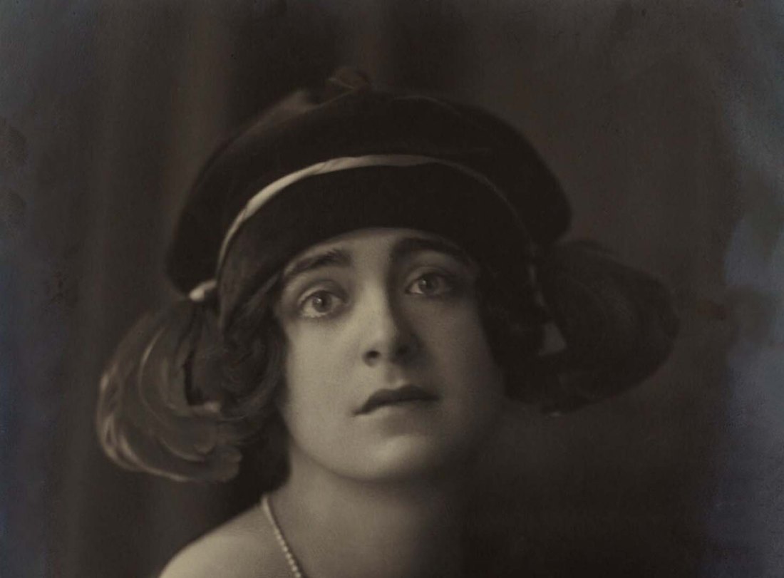 portrait of harriet cohen by hoppe