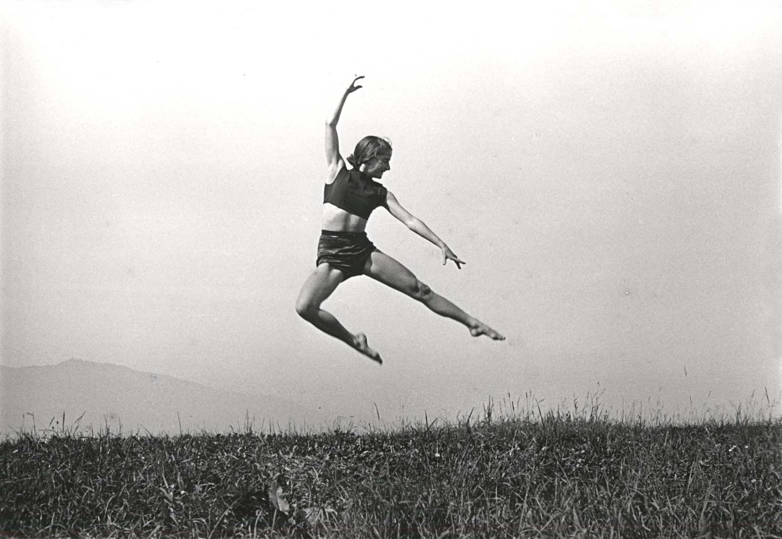 Martin Imboden :: Fliegender Sprung, um 1927. | src Sammlung Fotostiftung Schweiz