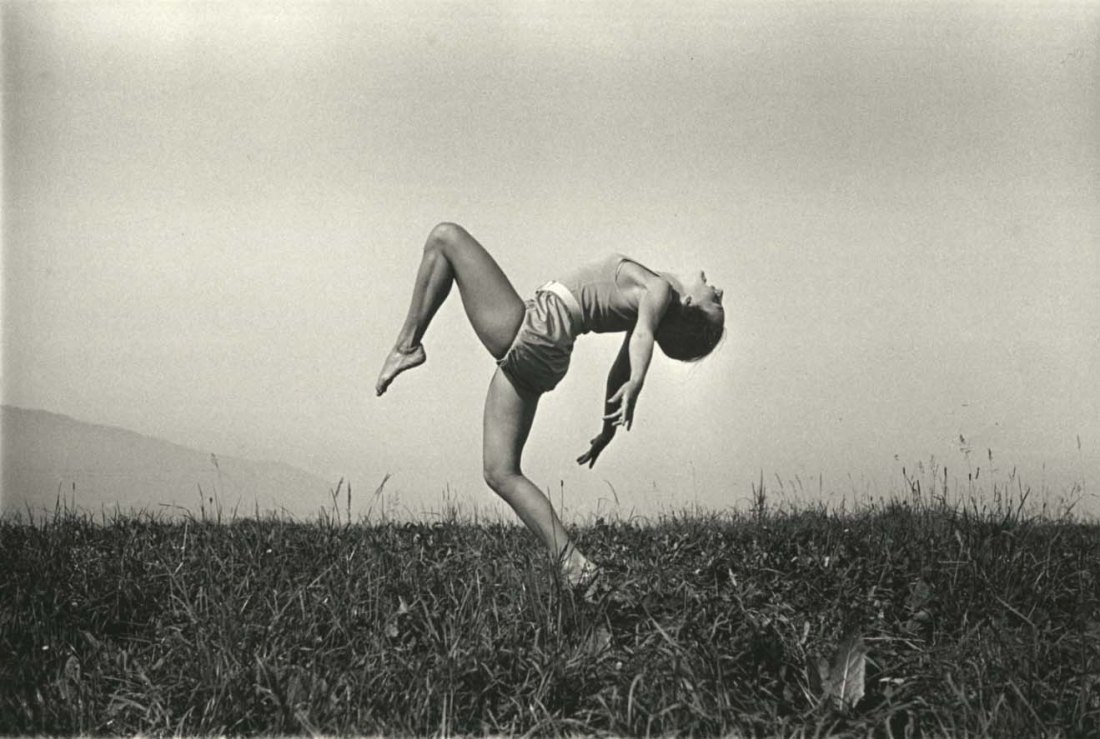 dancer bending backwards 1920s
