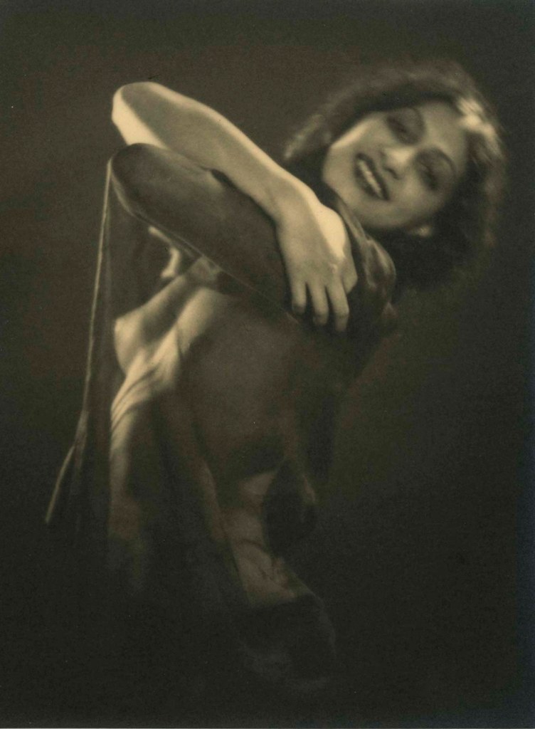 Dr. Gregory Harlip :: Burlesque # 2 (Nu au voile - Nu féminin debout), Germany, ca. 1930. Vintage silver print. | src anamorfose
