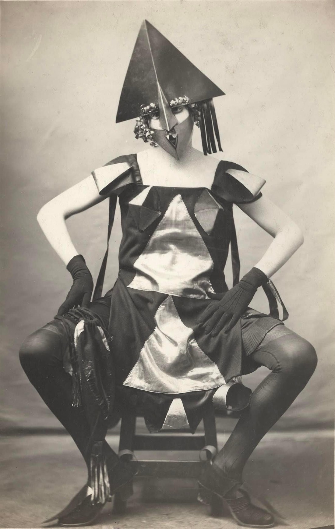 cubism, dance costume, ballets suedois, svenska baletten