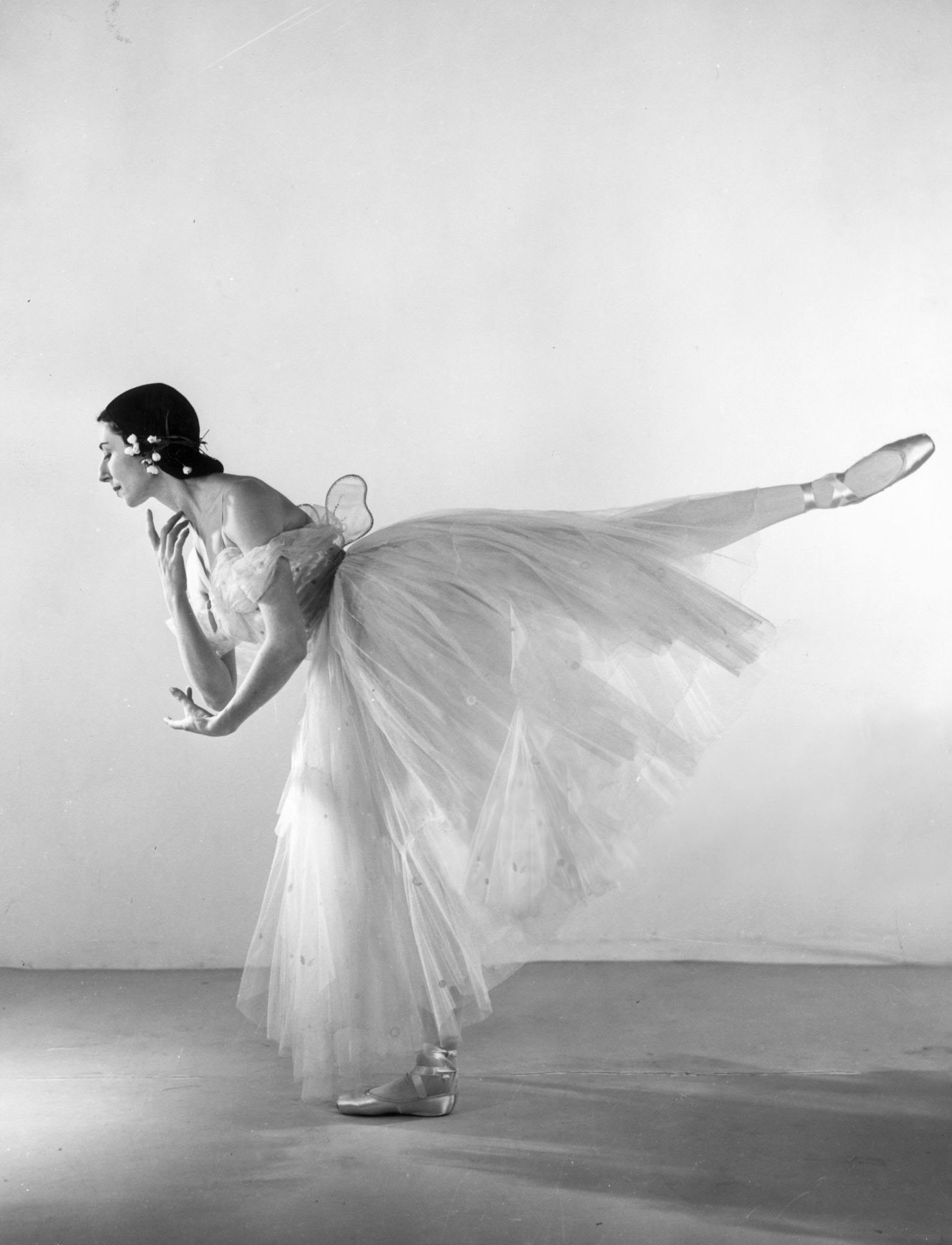 Baron (Sterling Henry Nahum) :: Dame Alicia Markova, professional name of Lilian Alicia Marks, English ballerina, 1949. She joined Diaghilev's Ballets Russes in 1924. | src Getty Images