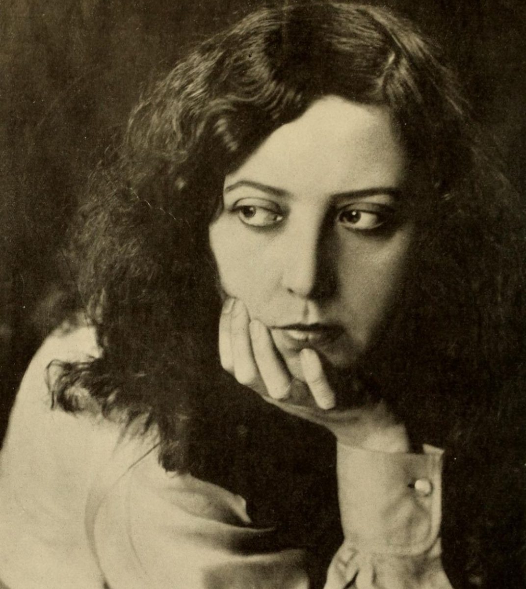 Portrait of Musidora (Jeanne Roques) | src Librairie Le Pas Sage